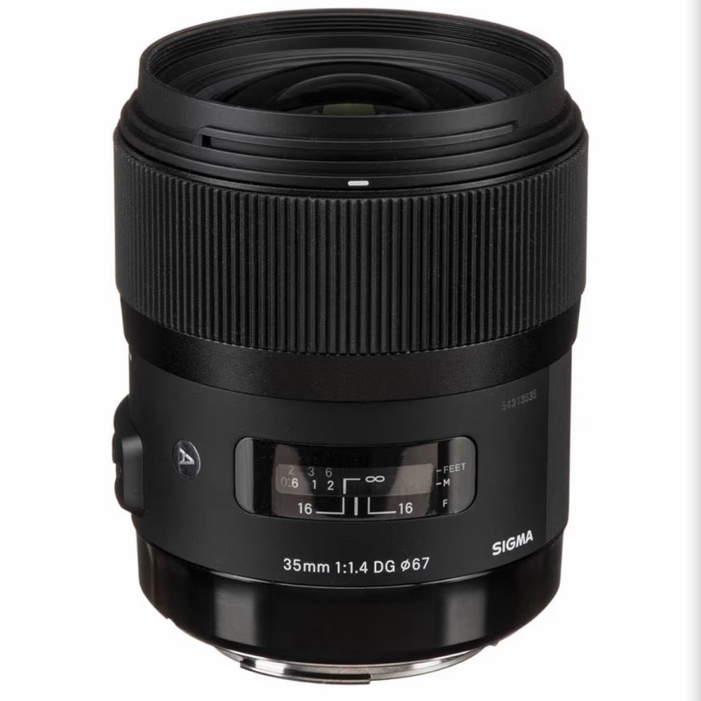 Sigma Beauty 35mm f/1.4 DG Art Lens — Black